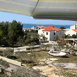 Dorana Apartamento Vrsi