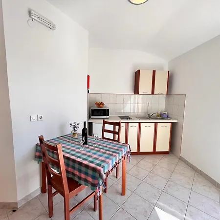 Apartment Dorana Vrsi